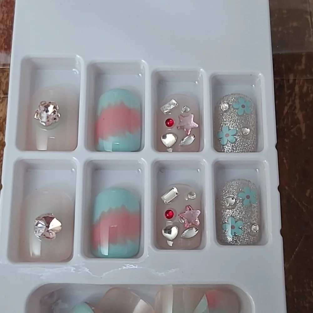 2/$16 3D Rhinestone Glitter Floral Press On Nails
